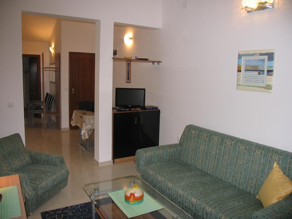 Sanmar Apartment *